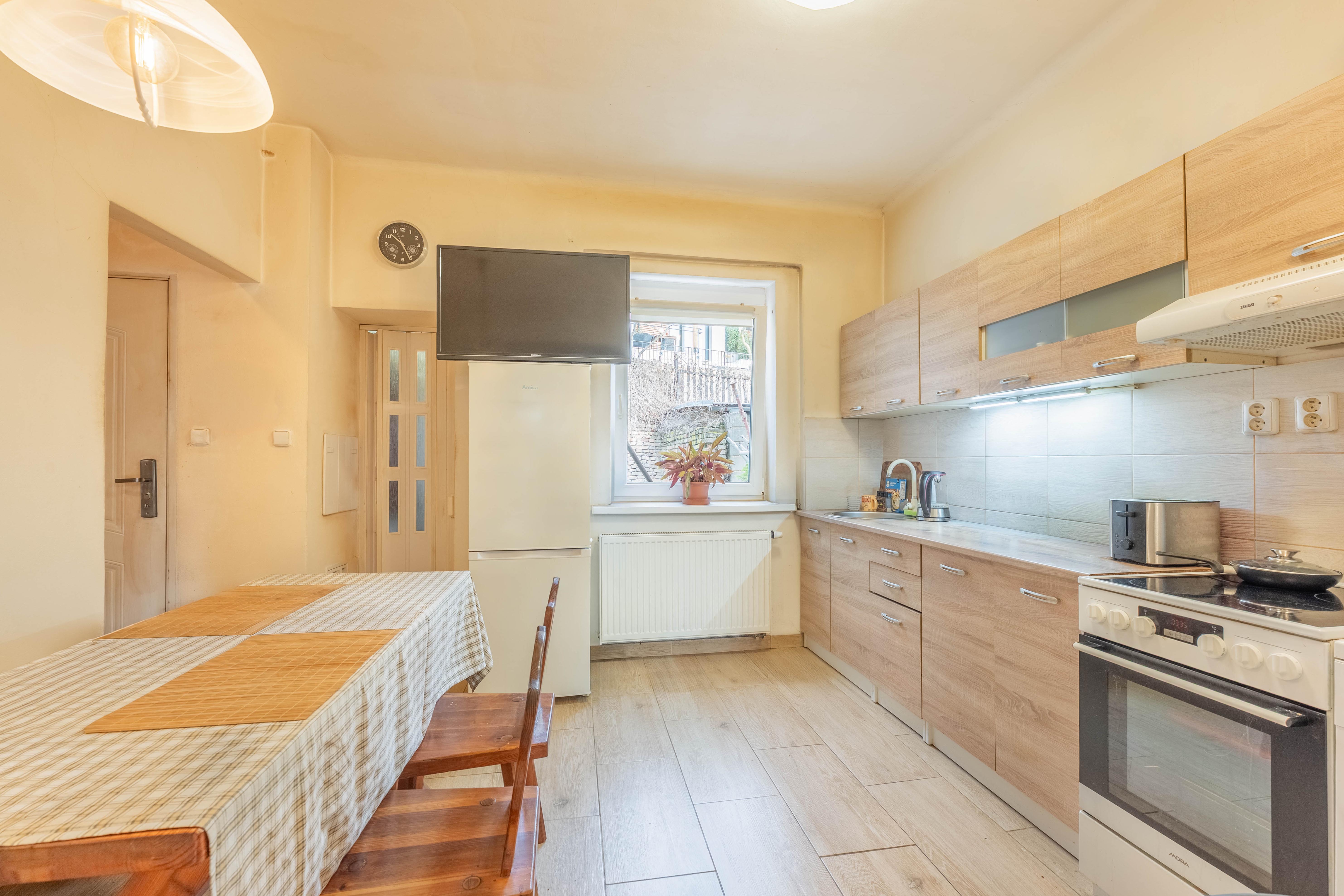 2. NP — kuchyňská linka